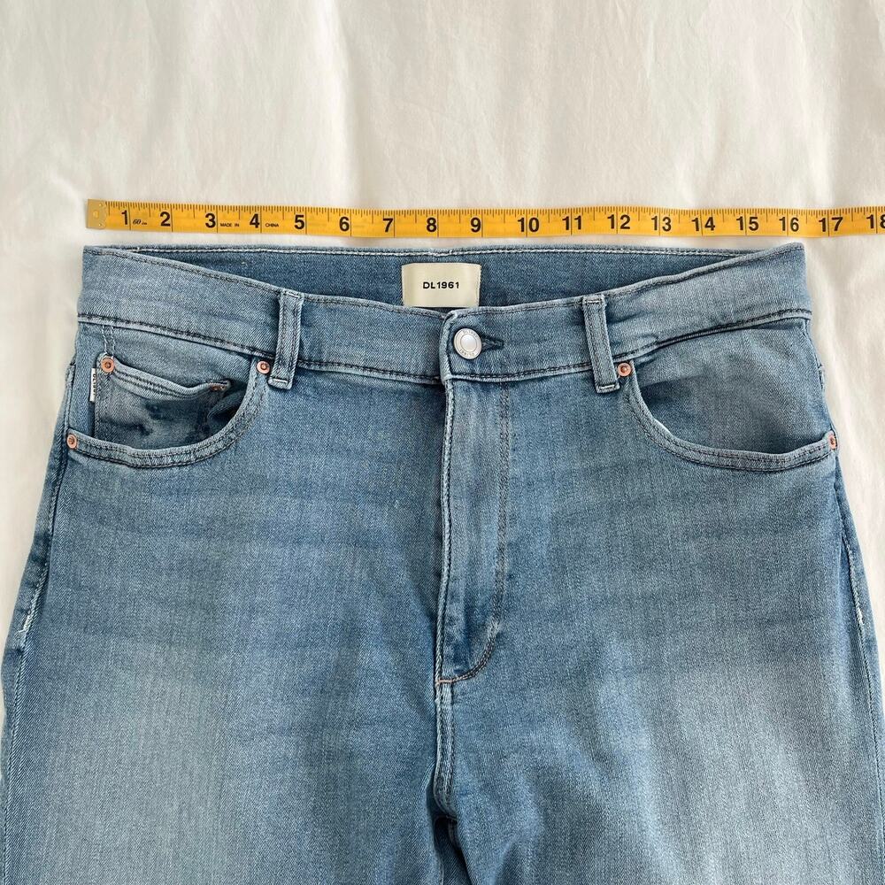 DL1961 Patti Straight High Rise Ankle in Ridge Wash Blue Denim Jeans, Size 31 - Picture 6 of 16